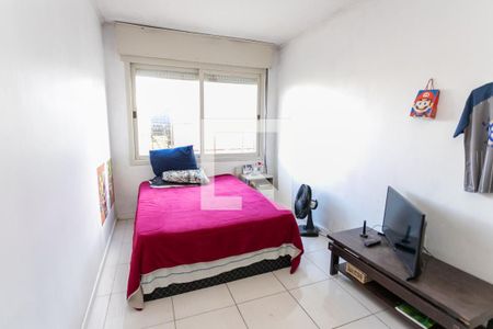 Quarto 1 de apartamento para alugar com 2 quartos, 75m² em Vila Ipiranga, Porto Alegre