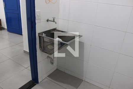 Banheiro de casa para alugar com 1 quarto, 21m² em Centro, São Vicente