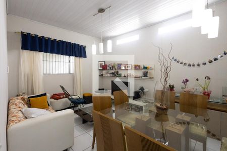 Casa 1 de casa à venda com 6 quartos, 240m² em Vila Carrão, São Paulo