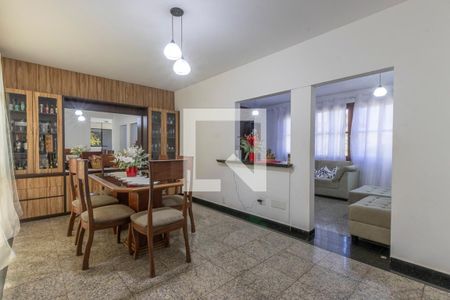 Sala de casa à venda com 4 quartos, 286m² em São Lucas, Belo Horizonte