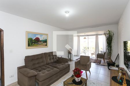 Sala  de casa para alugar com 3 quartos, 156m² em Parque Pinheiros, Taboão da Serra