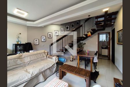 Sala de casa à venda com 2 quartos, 110m² em Alvorada, Contagem