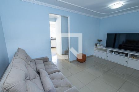 Sala de casa para alugar com 3 quartos, 125m² em Etelvina Carneiro, Belo Horizonte