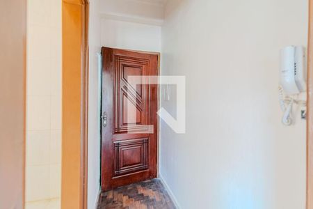 Corredor de apartamento à venda com 1 quarto, 55m² em Partenon, Porto Alegre