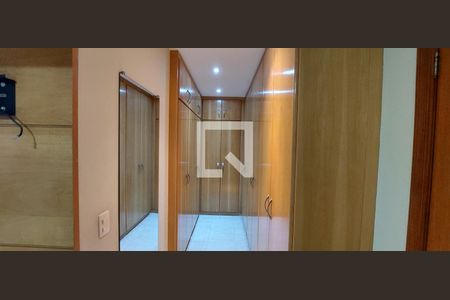 Quarto 1 suíte - closet de apartamento para alugar com 3 quartos, 140m² em Vila Gilda, Santo André