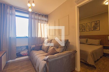 Sala de kitnet/studio para alugar com 1 quarto, 32m² em Centro, Curitiba