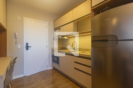 Cozinha de kitnet/studio para alugar com 1 quarto, 32m² em Centro, Curitiba