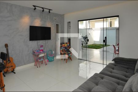 Sala de casa de condomínio para alugar com 2 quartos, 139m² em Vargem Grande, Rio de Janeiro