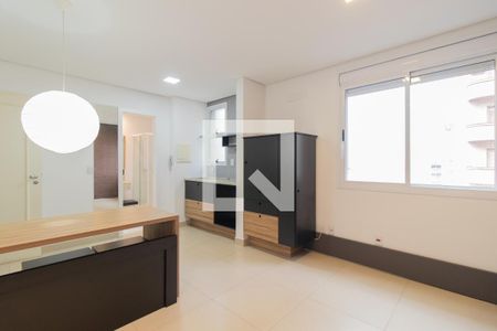 Sala/Quarto de kitnet/studio à venda com 1 quarto, 25m² em Centro Histórico, Porto Alegre