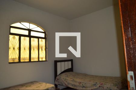 Casa à venda com 4 quartos, 180m² em Feijão Miúdo, Contagem