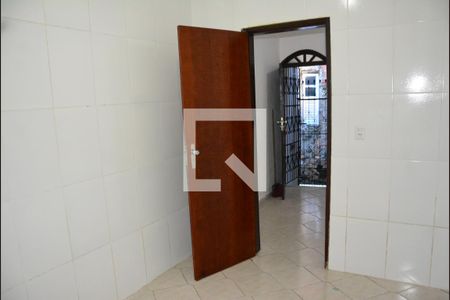 Quarto de apartamento para alugar com 2 quartos, 30m² em Itapuã, Salvador