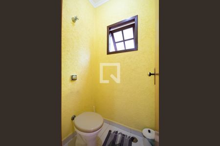 Lavabo de casa para alugar com 4 quartos, 300m² em Jardim das Flores, Osasco