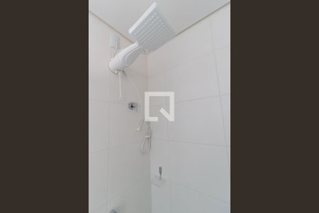 Detalhe do banheiro de kitnet/studio para alugar com 1 quarto, 28m² em Batel , Curitiba