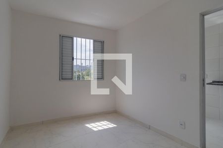 Quarto de kitnet/studio para alugar com 1 quarto, 35m² em Jardim Wanda, Taboão da Serra