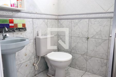 banheiro 1 de casa à venda com 2 quartos, 110m² em Campina, São Leopoldo