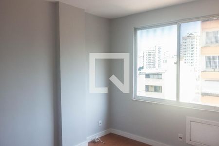 Quarto 1 de apartamento para alugar com 3 quartos, 70m² em Santa Rosa, Niterói