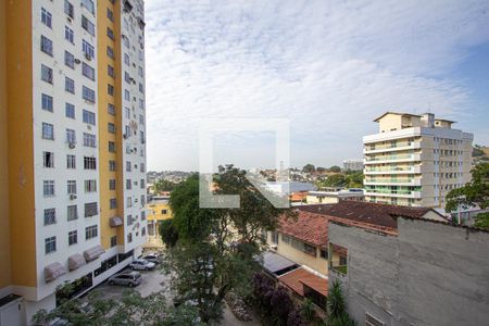 Vista da Sala de apartamento para alugar com 2 quartos, 45m² em Mutondo, São Gonçalo