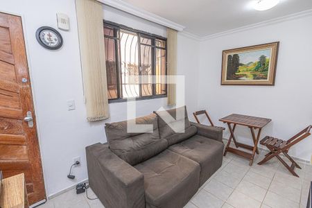 Sala de apartamento para alugar com 2 quartos, 45m² em Santa Monica, Belo Horizonte