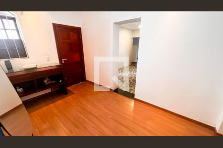 Sala de casa à venda com 4 quartos, 170m² em São Cristóvão, Belo Horizonte