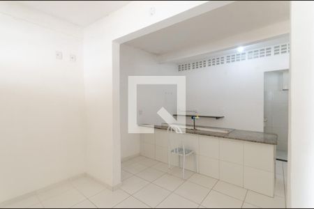 Sala/Cozinha de apartamento para alugar com 1 quarto, 48m² em Itapuã, Salvador