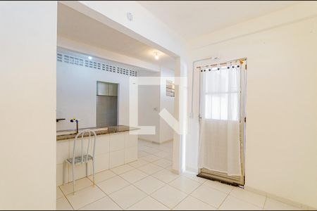 Sala/Cozinha de apartamento para alugar com 1 quarto, 48m² em Itapuã, Salvador