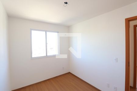 Quarto 2 de apartamento para alugar com 2 quartos, 60m² em Colubandê, São Gonçalo