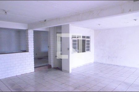 Sala de casa para alugar com 3 quartos, 249m² em Km 18, Osasco