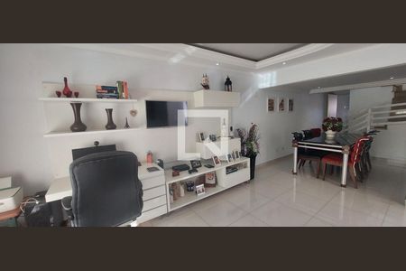 Sala de casa à venda com 3 quartos, 250m² em Vila Valparaiso, Santo André