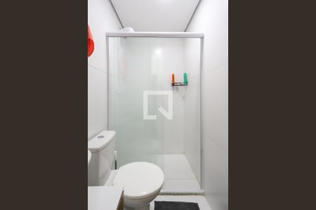 Banheiro de apartamento para alugar com 1 quarto, 24m² em Vila Mazzei, São Paulo