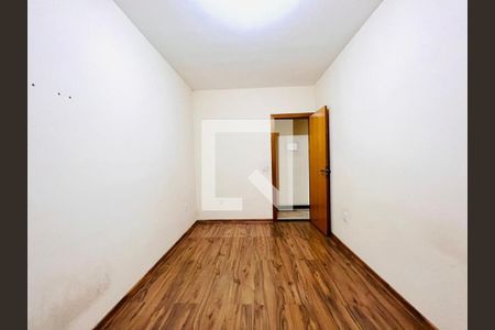 Casa à venda com 3 quartos, 109m² em Ressaca, Contagem