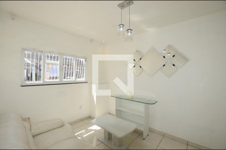 Sala de apartamento para alugar com 1 quarto, 30m² em Vicente de Carvalho, Rio de Janeiro