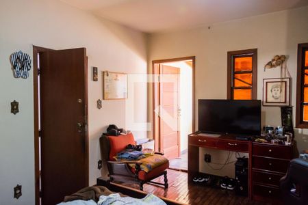 Quarto 2 de casa à venda com 8 quartos, 500m² em Santo Antônio, Belo Horizonte