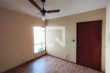 Sala de apartamento à venda com 2 quartos, 45m² em Vicentina, São Leopoldo