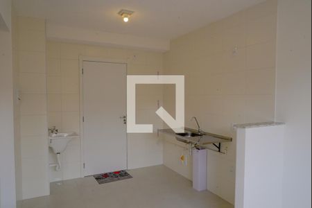 Sala / Cozinha / Area de Serviço de apartamento para alugar com 2 quartos, 32m² em Cambuci, São Paulo