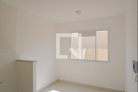 Sala / Cozinha / Area de Serviço de apartamento para alugar com 2 quartos, 32m² em Cambuci, São Paulo