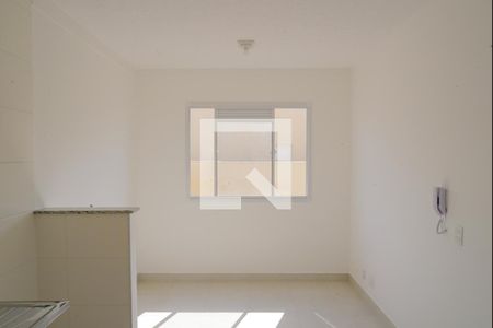 Sala / Cozinha / Area de Serviço de apartamento para alugar com 2 quartos, 32m² em Cambuci, São Paulo