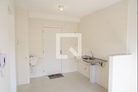 Sala / Cozinha / Area de Serviço de apartamento para alugar com 2 quartos, 32m² em Cambuci, São Paulo