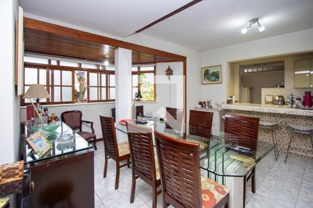 Sala 1 de casa de condomínio à venda com 7 quartos, 410m² em Camboinhas, Niterói