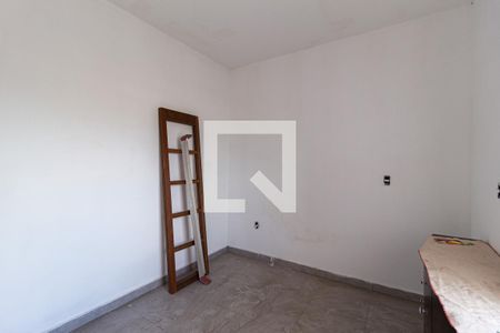 Quarto de casa para alugar com 1 quarto, 60m² em Jardim Santa Tereza, Carapicuíba