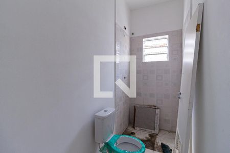 Banheiro de casa para alugar com 1 quarto, 60m² em Jardim Santa Tereza, Carapicuíba