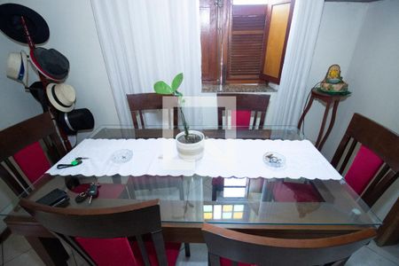 Sala de casa à venda com 2 quartos, 110m² em Irajá, Rio de Janeiro