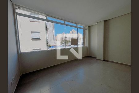 Sala de apartamento para alugar com 2 quartos, 95m² em Centro, Campinas