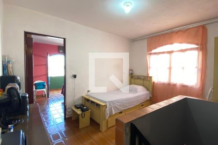 Sala de TV de casa à venda com 3 quartos, 250m² em Jardim Esperança, Barueri