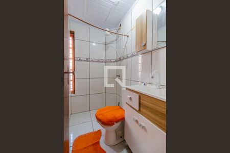 Banheiro de casa de condomínio para alugar com 1 quarto, 25m² em Glória, Porto Alegre