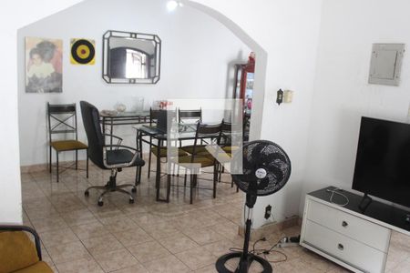 Sala de casa para alugar com 2 quartos, 180m² em Centro, São Vicente