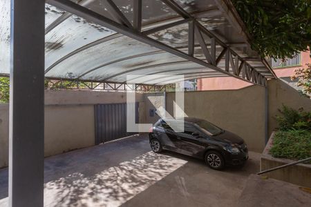 Garagem de casa à venda com 5 quartos, 228m² em Anchieta, Belo Horizonte