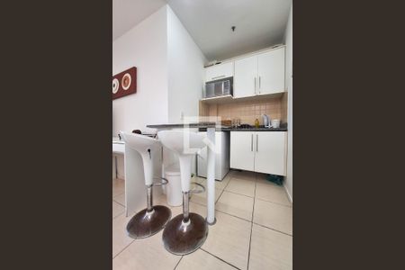 Sala/Cozinha de apartamento para alugar com 1 quarto, 78m² em Camboinhas, Niterói