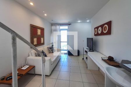 Sala/Cozinha de apartamento para alugar com 1 quarto, 78m² em Camboinhas, Niterói