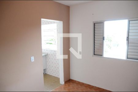 Sala/Quarto de casa para alugar com 1 quarto, 20m² em Jardim Roberto, Osasco