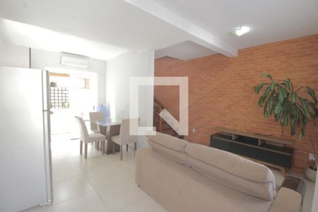 Sala de casa de condomínio à venda com 1 quarto, 80m² em Niterói, Canoas